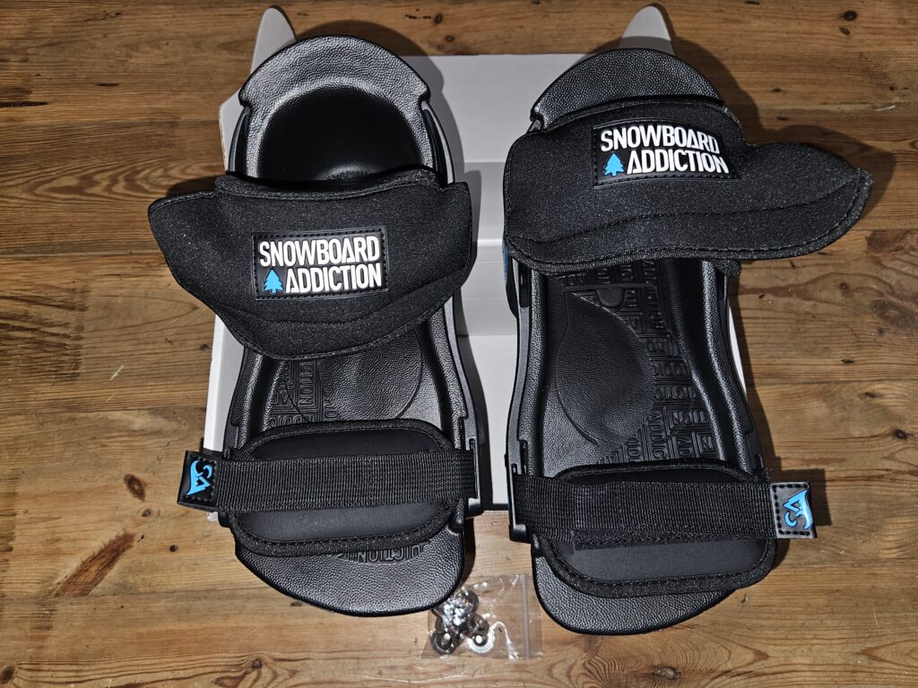 Snowboard Addiction Bindings Unboxing